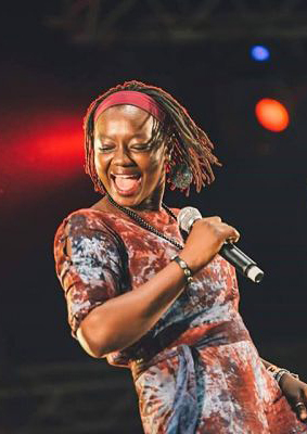 Ein Bild der Sängern Mariam Koné