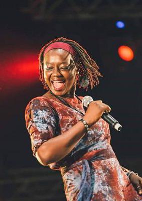 Ein Bild der Sängern Mariam Koné